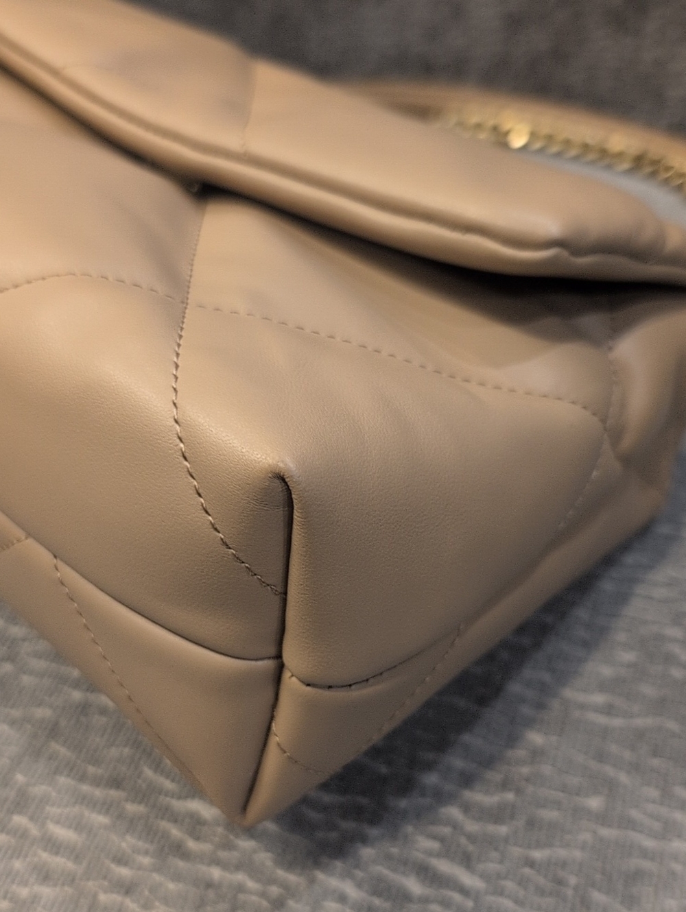 Quince Women's Italian Leather Diamond Quilted Shoulder Bag - Picture 9 of 14